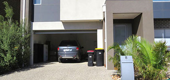 8 Marine Parade Caroline Springs